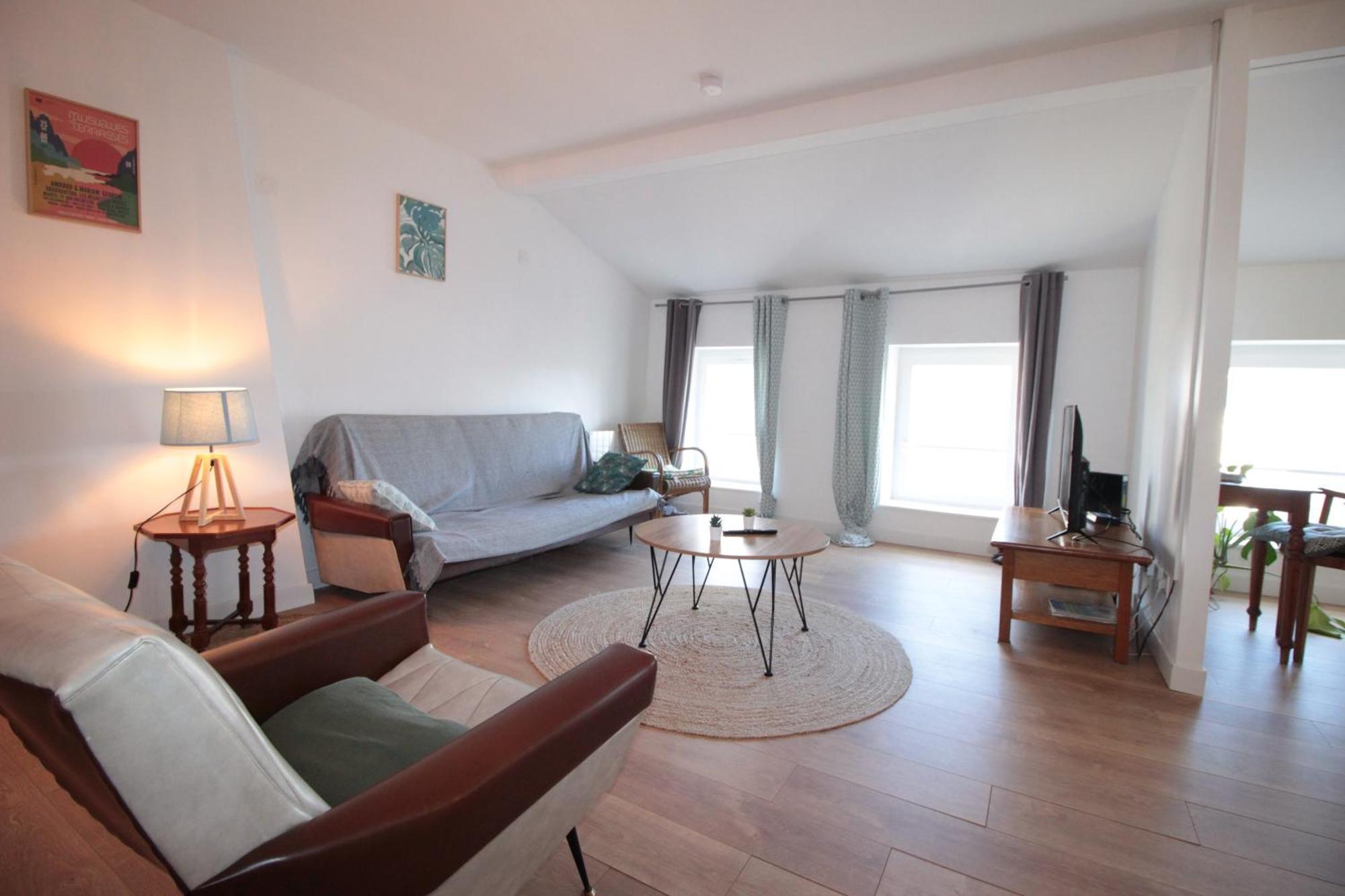 Logement Neuf "Meuse" - Hyper Centre - Parking Proche - Proche Gare - 4 Chambres - Terrasse Couverte - Wifi ! Gere Par Prestazen'Services Verdún Exterior foto